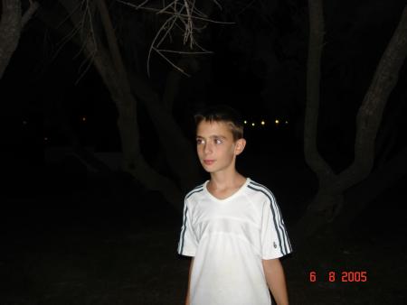 beh voila sa c un pote de la colo lucas tu es trop sympas jtdr on a trop bien rigoler a la colo surtou avec les chien le jour ou on c perdu mdr  bon joublirai pas tou  c souvenir kisss jtdr